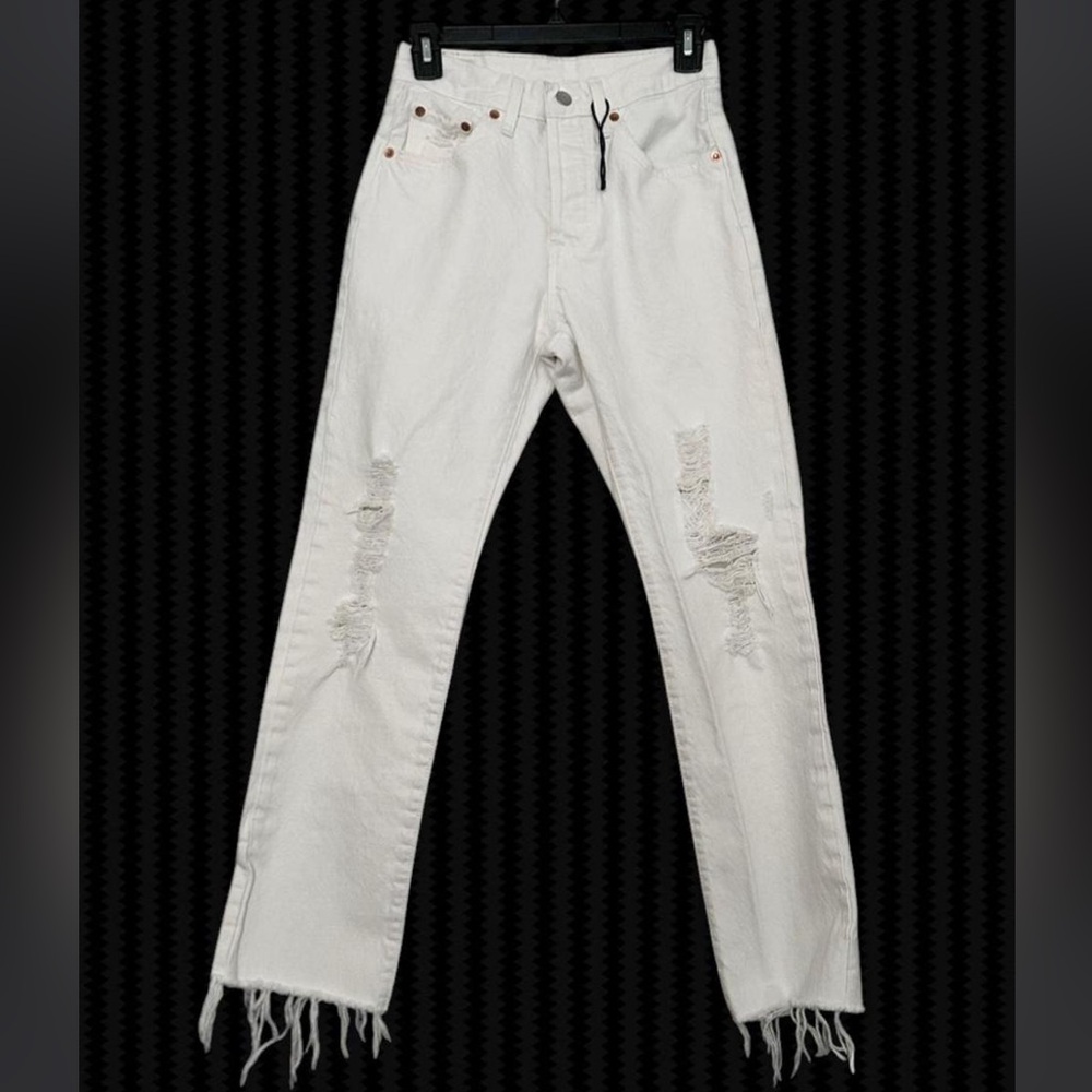 Women’s Levi’s 501s